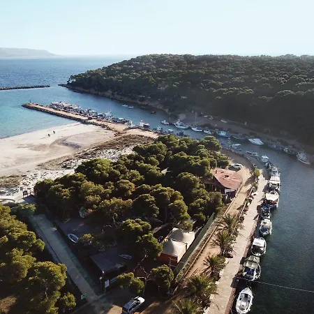 Aparthotel Aquamarina Pavoncella Rossa