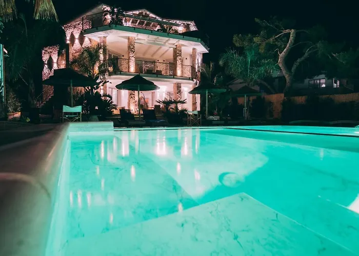 Aquamarina Pavoncella Rossa & Apart Otel 4*